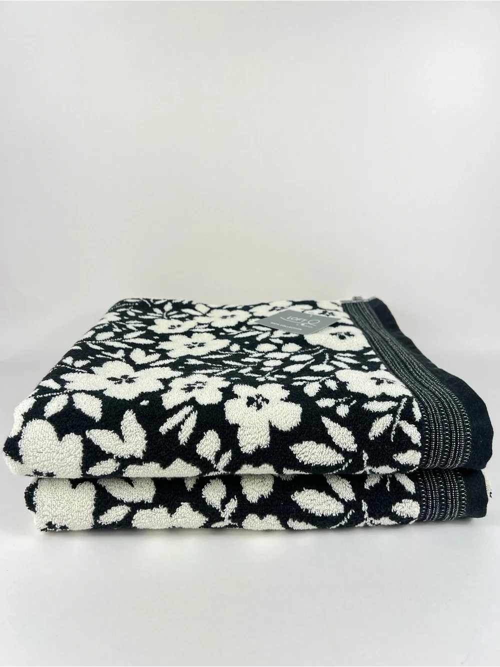 Loft by Loftex Bath Towels Bold Floral Black Off White Soft 100% Cotton 2 Pc NEW